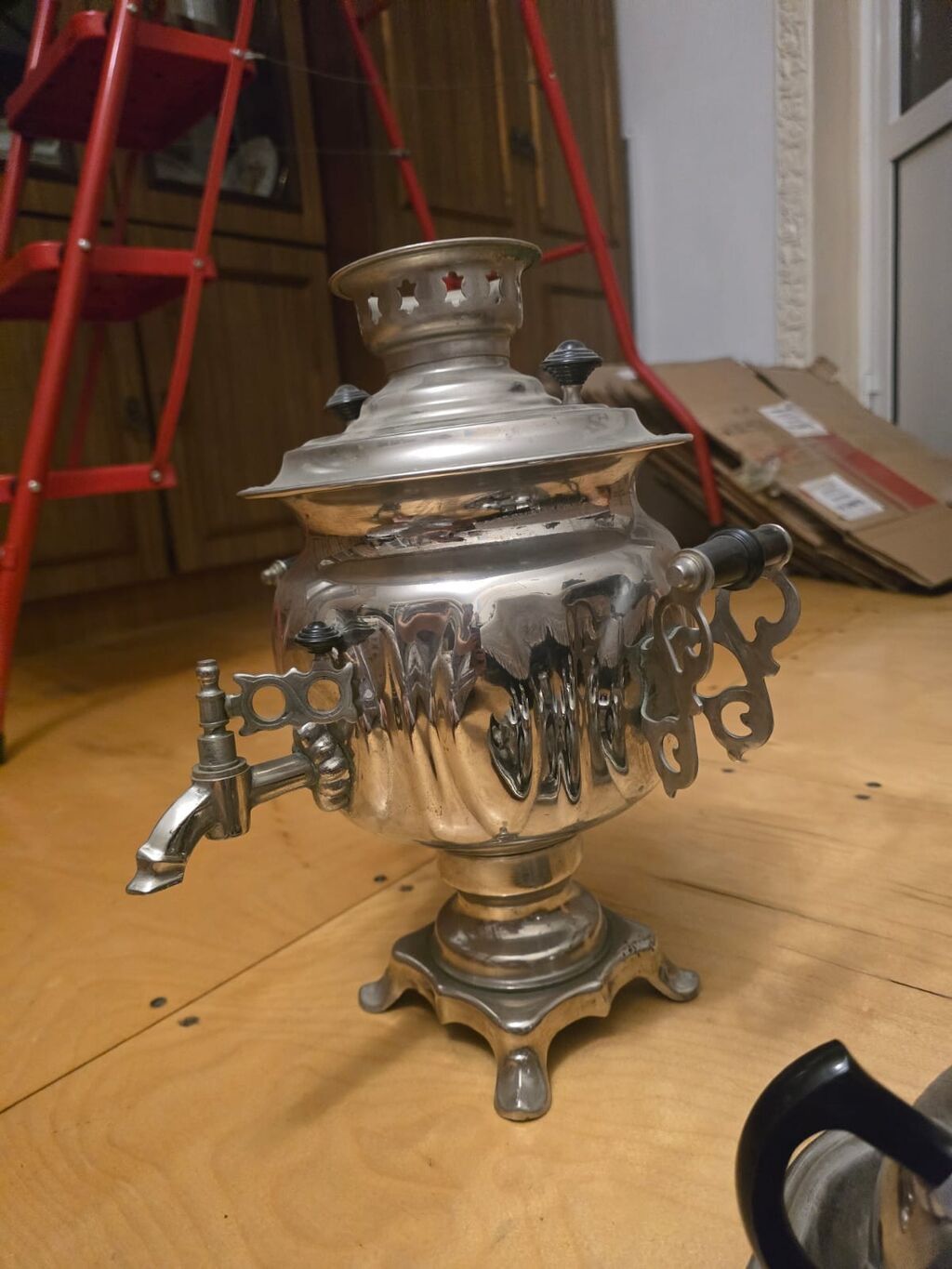 Metal samovar – klassik rus üslubu - Material: cilalanmış metal — Samovarlar, Gəncə (2)
