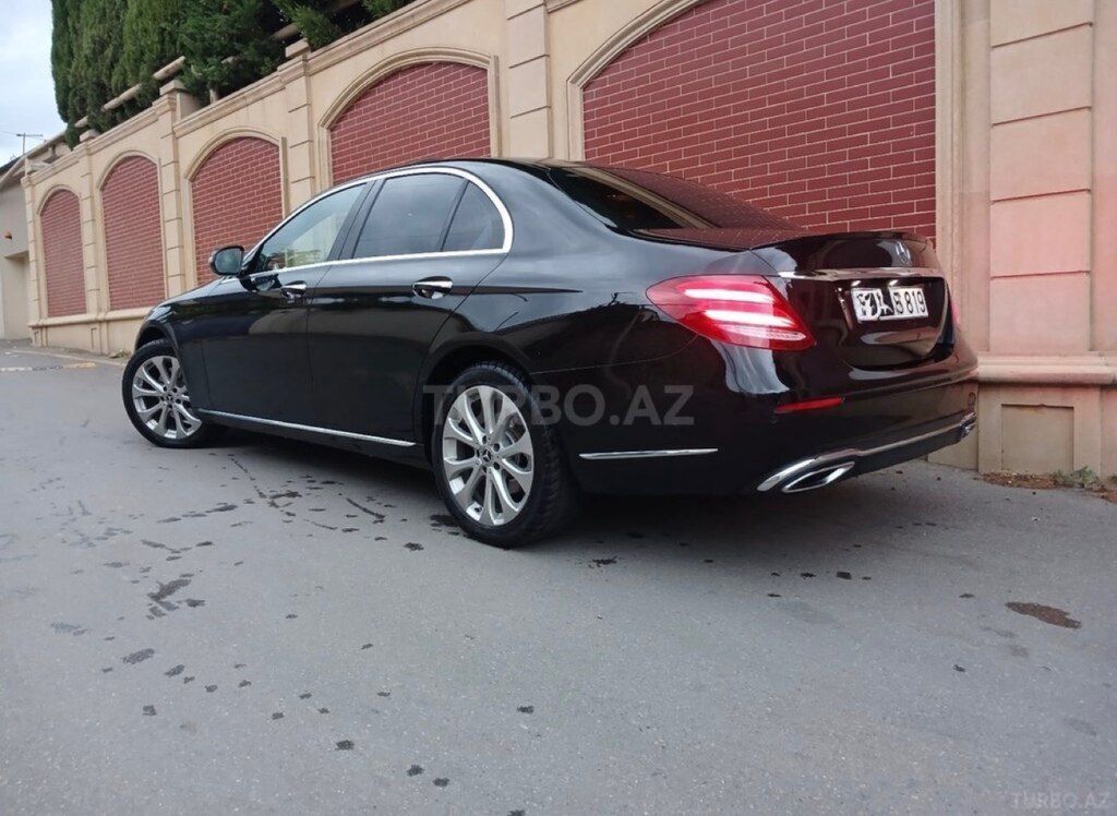 Mercedes E 220 d, 2.0 L, 2017 il, 300 000 km — Avtomobillər, Bakı (4)