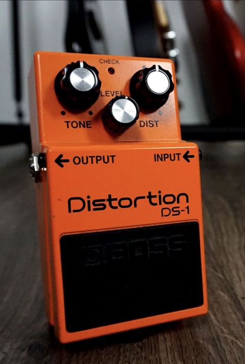 Boss DS-1 Distortion pedalı və adapterini satıram. Problemi yoxdur — Bakı