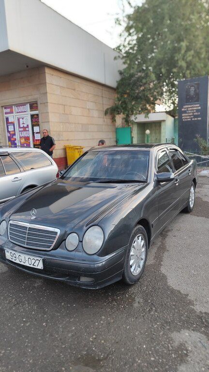 Mercedes E 270, 2.7 L, 2001 il, 514 387 km 99-GJ-027 — Avtomobillər, Bakı (2)