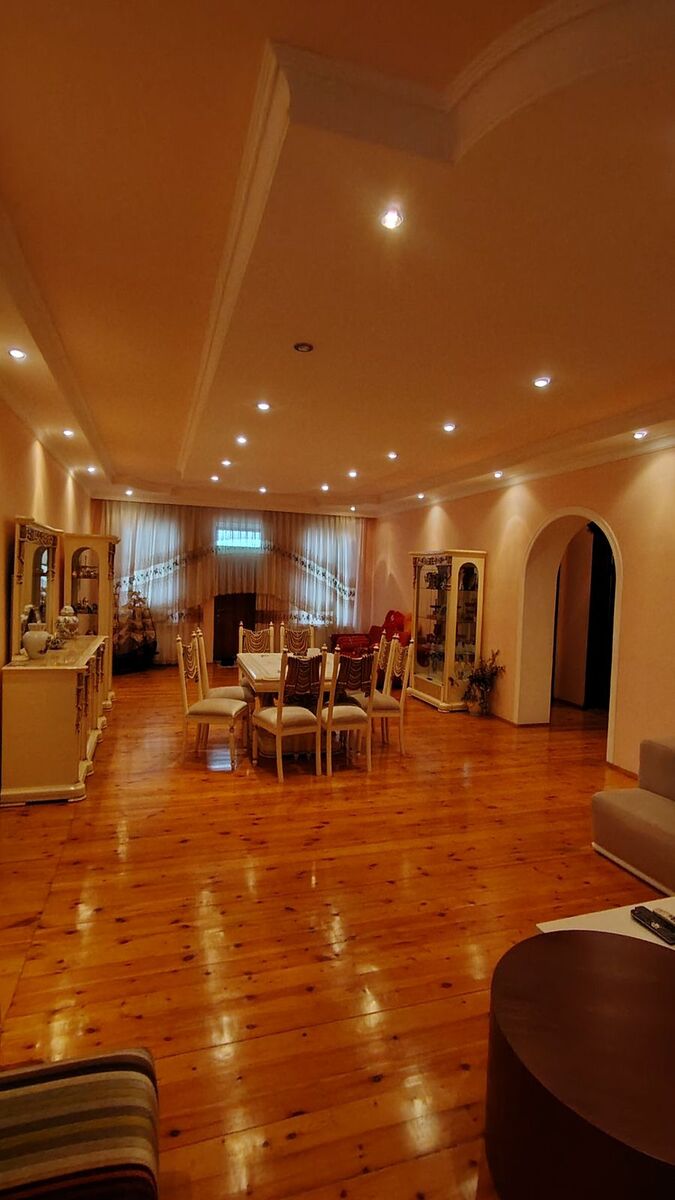 Satılır 4 otaqlı həyət evi/bağ evi 200 m² — Ev, villa, Bakı (11)