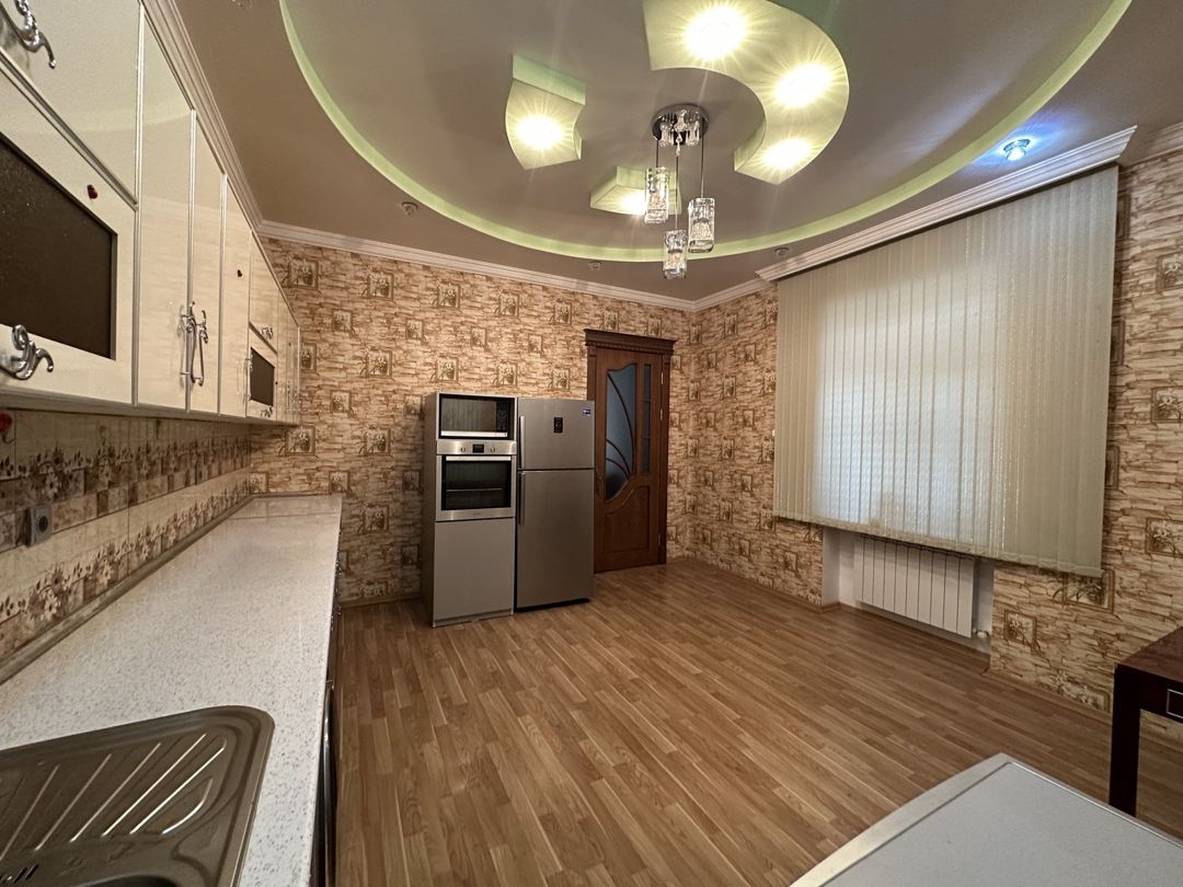 Satılır 5 otaqlı həyət evi/bağ evi 200 m² — Ev, villa, Bakı (12)