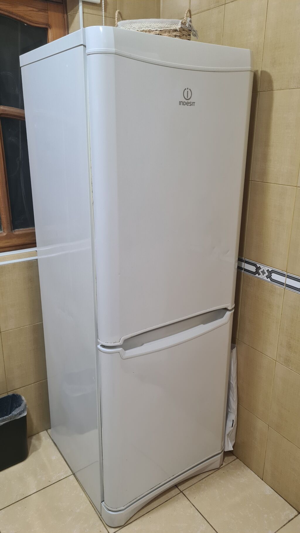 İşlənmiş 2 qapılı Indesit Soyuducu Satılır, rəng - Ağ — Soyuducular, Bakı (2)