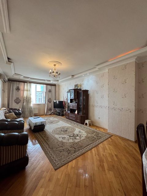 Satılır 2 otaqlı yeni tikili 82 m² — Bakı