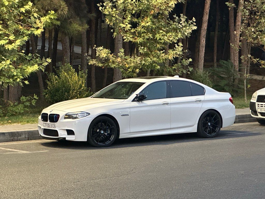 BMW 528, 2.0 L, 2014 il, 180 000 km 77-DS-313 — Avtomobillər, Bakı (3)
