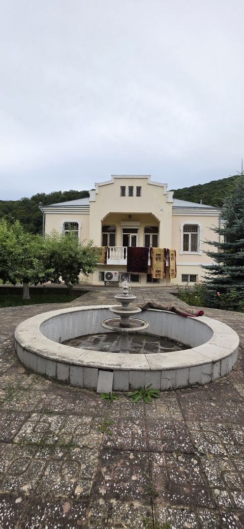 Satılır 5 otaqlı həyət evi/bağ evi 200 m² — Quba