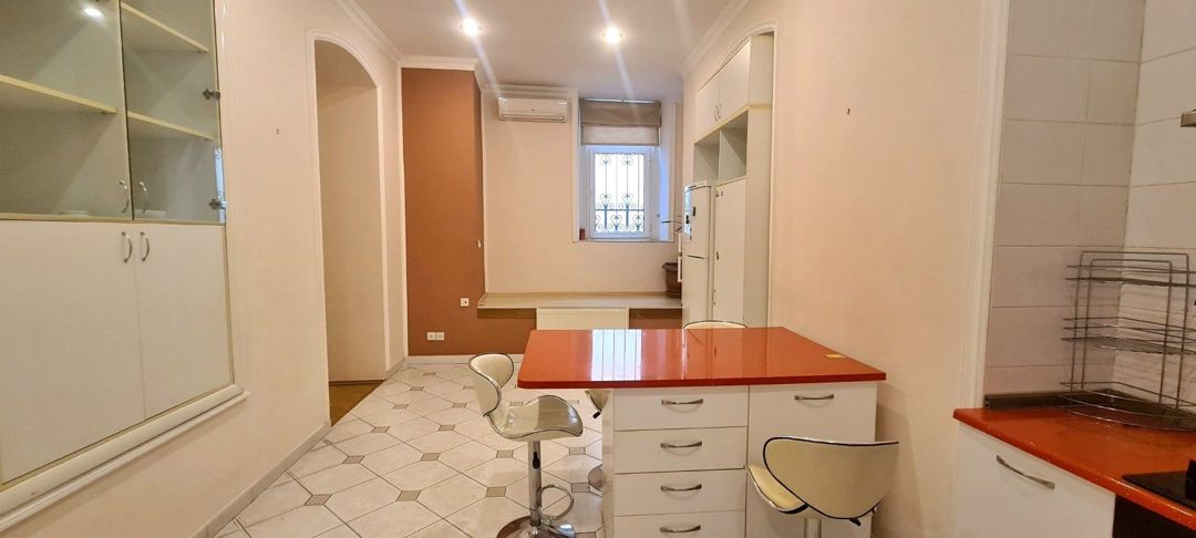 İcarəyə verilir 5 otaqlı həyət evi/bağ evi 250 m² — Ev, villa, Bakı (10)