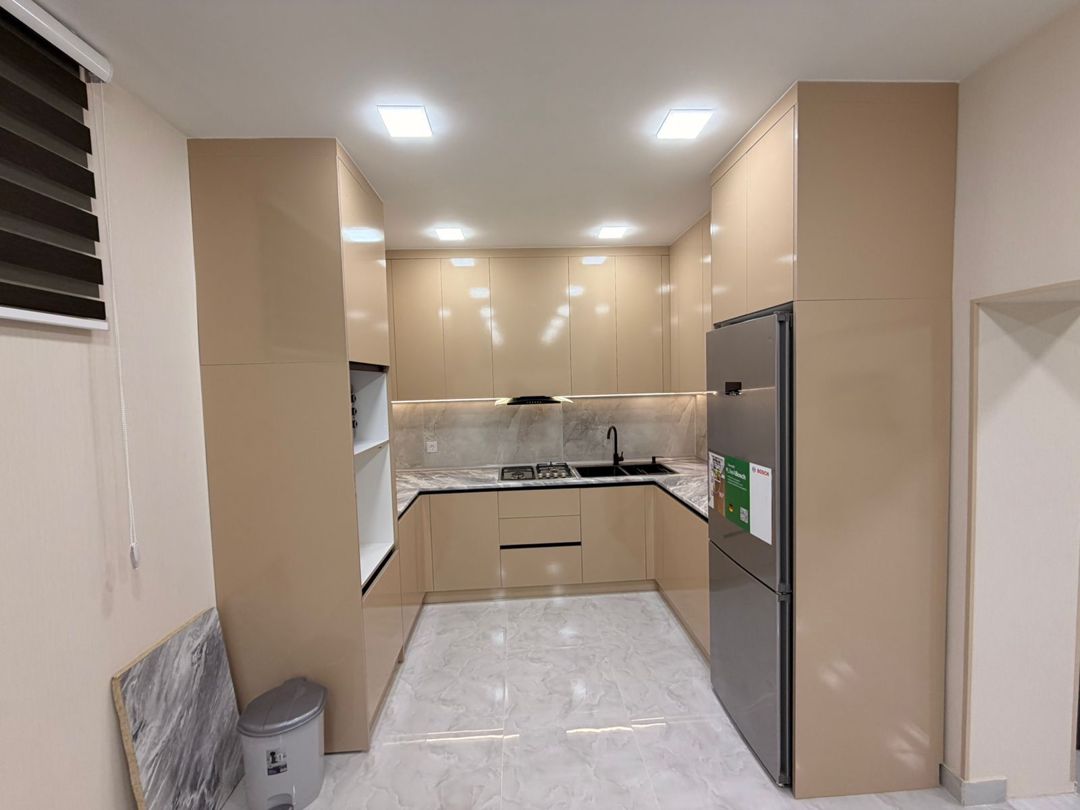 Satılır 4 otaqlı həyət evi/bağ evi 200 m² — Ev, villa, Bakı (12)
