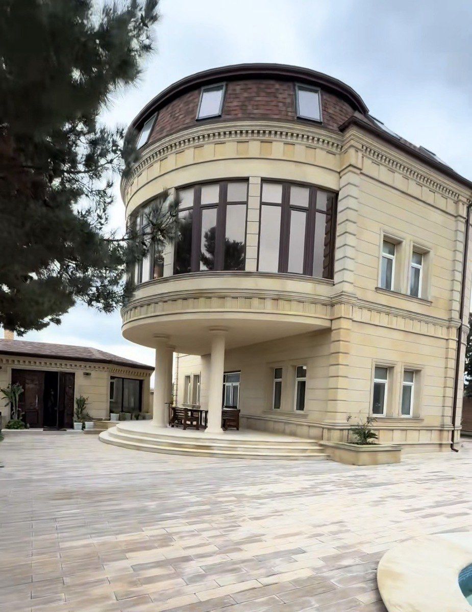 Satılır 8 otaqlı həyət evi/bağ evi 500 m² — Ev, villa, Bakı (2)