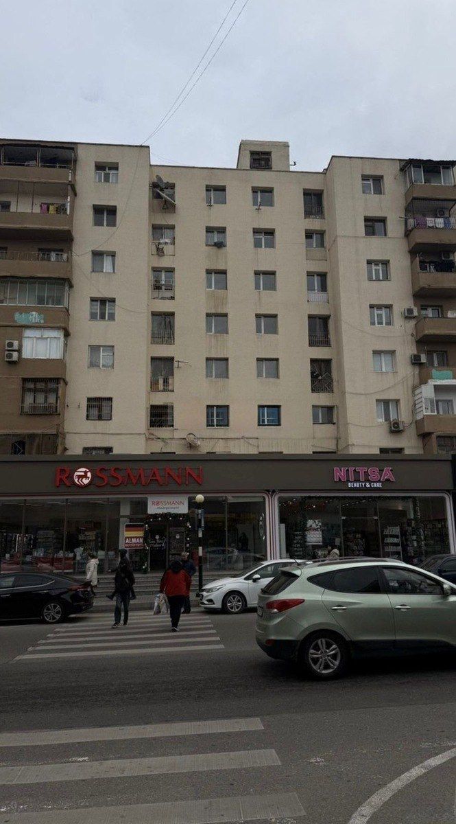 Satılır 2 otaqlı köhnə tikili 60 m² — Mənzil, Bakı (5)