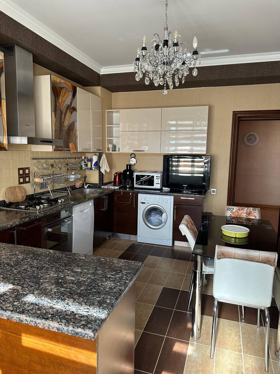 Satılır 4 otaqlı yeni tikili 220 m² — Mənzil, Bakı (7)