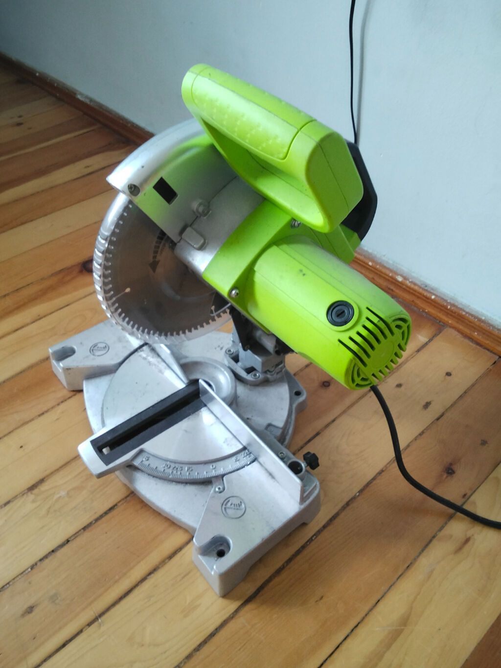 Misar satilir Mister Saw model 1210 220 voltla isleyir 6000 — Testerler və labirintlər, Bakı