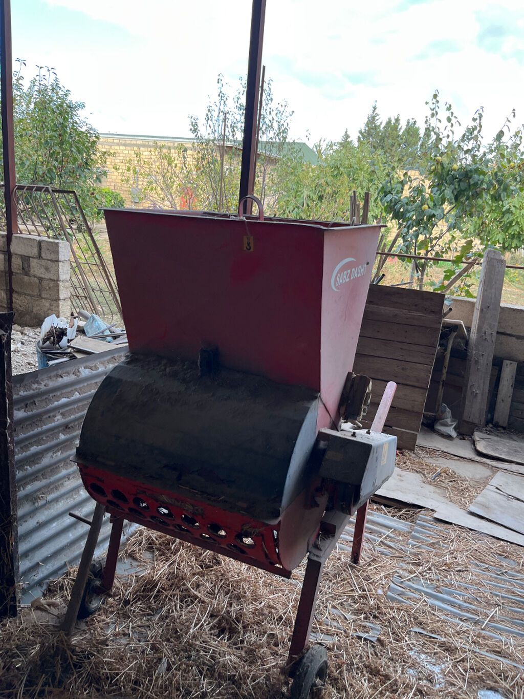 Ot doğrayıcı aparat satılır. İşlək vəziyyətdədir, problemsiz işləyir — Stanoklar, Bakı (3)
