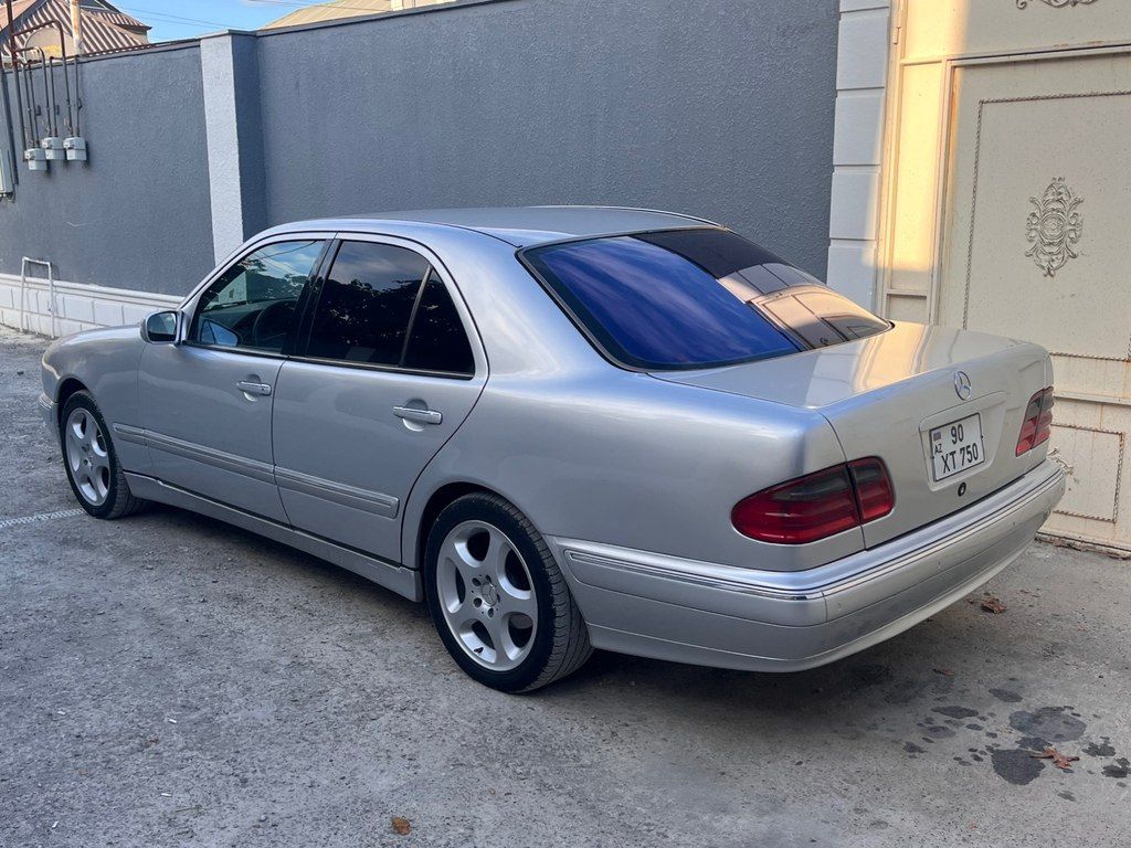Mercedes E 240, 2.4 L, 2000 il, 450 000 km 90-XT-750 — Avtomobillər, Bakı (4)