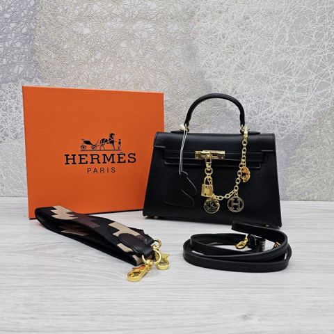Kross-bodi çanta HRM01, qara, təbii dəri — Bakı
