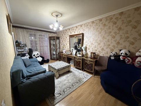 Satılır 2 otaqlı köhnə tikili 70 m² — Bakı