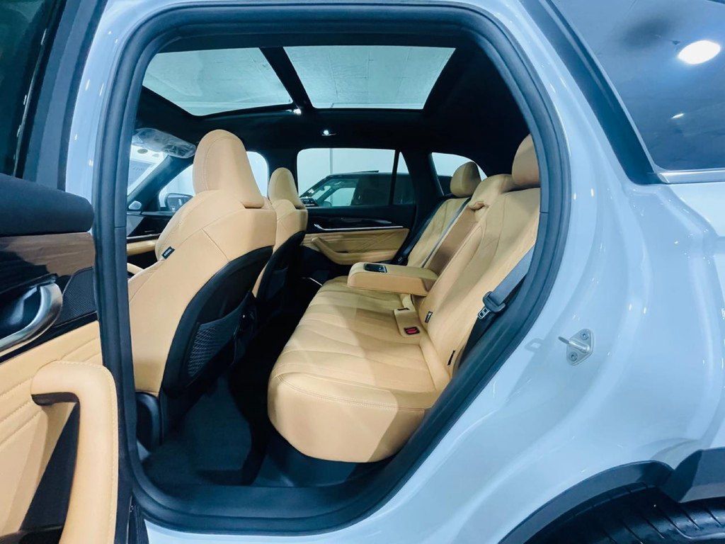 Geely Monjaro, 1.5 L, 1.64 kWh, 2026 il, yeni — Avtomobillər, Bakı (12)