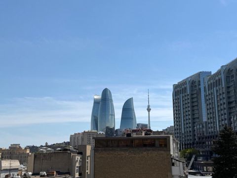 Satılır 4 otaqlı yeni tikili 208 m² — Bakı