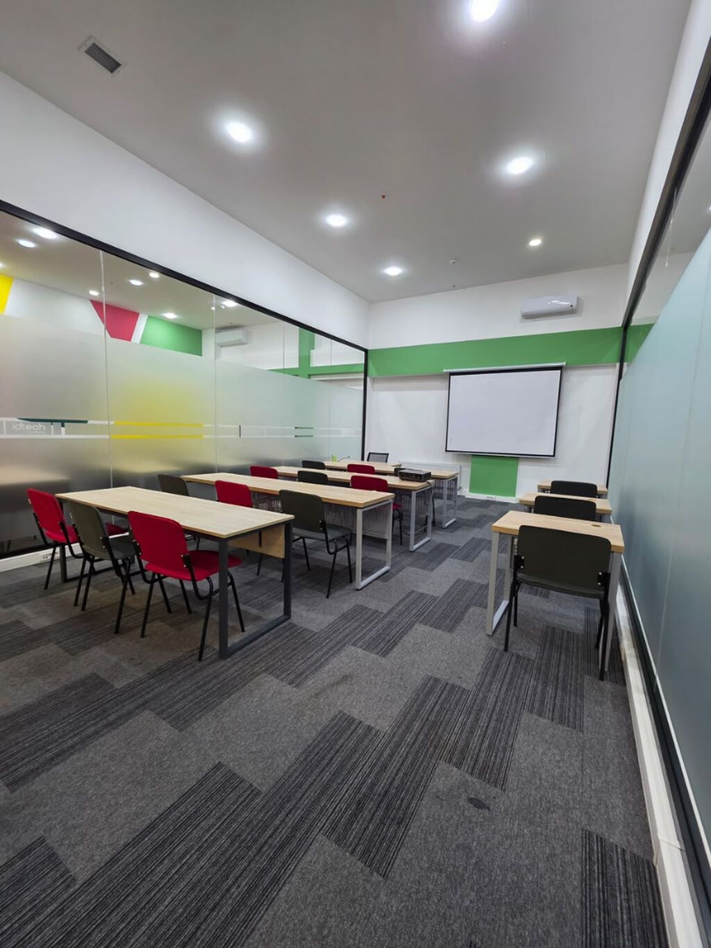 Xətai m. / park azure - tam hazır təlim və ofis otağı icarəyə verilir — Ofis, Bakı (4)
