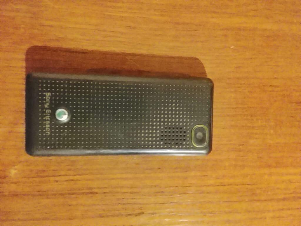 Sony Ericsson K330 satılır. Klassik və artıq nadir rast gəlinən — Digər smartfonlar, Bakı
