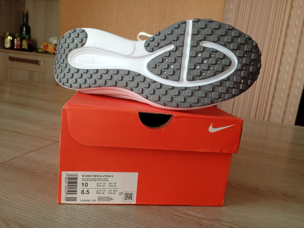 Nike, Ölçü: 42, rəng - Ağ, Yeni — Krosovka, Bakı (5)