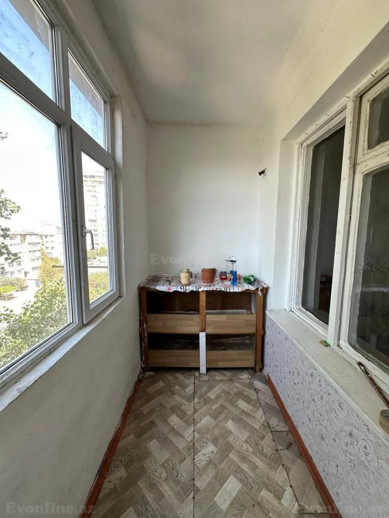 Satılır 2 otaqlı Mənzil Köhnə tikili 60 m² Bakı, Nizami r., Xalqlar Dostluğu m., 8-ci kilometr — Mənzil, Bakı (7)