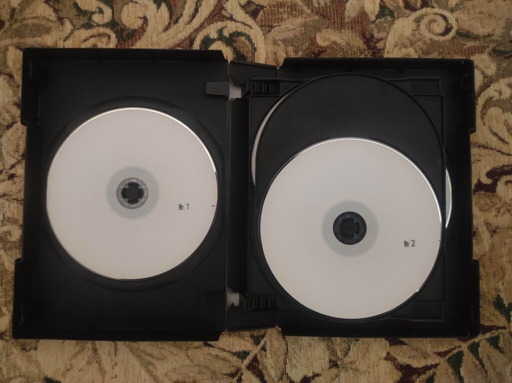 Məhsul: “Azərbaycan Filmləri” DVD kolleksiyası Təsvir: - Qutuda — Musiqi və filmləri, Bakı (4)