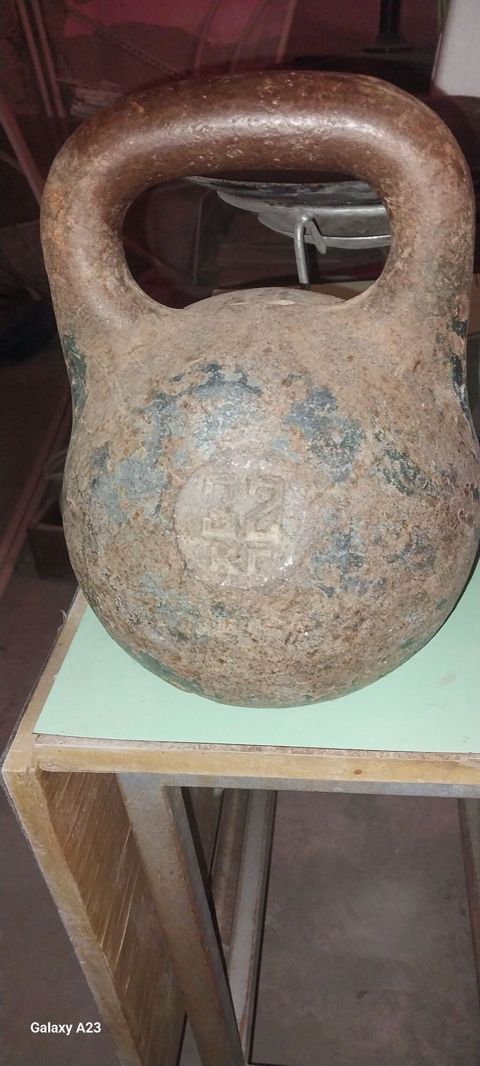 Dəmir girya – 32 kq - Material: tökmə dəmir - Çəki: üzərində “32 KG” — Bakı