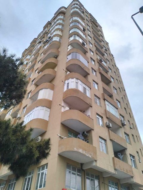 Satılır 4 otaqlı yeni tikili 156 m² — Bakı