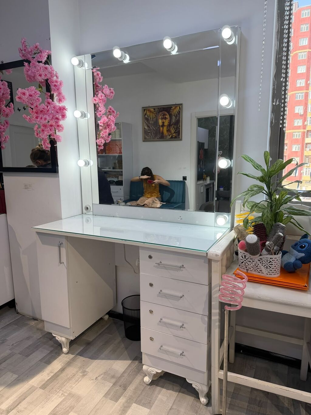 İşlənmiş, Makiyaj üçün masa, Güzgülü — Salon mebeli, Bakı