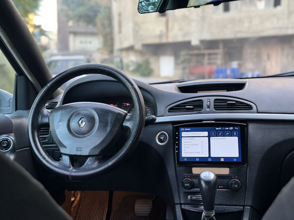 Renault Laguna sedan Mashin tam olaraq zavoddur. Vurugu, udari deyisen — Avtomobillər, Bakı (5)
