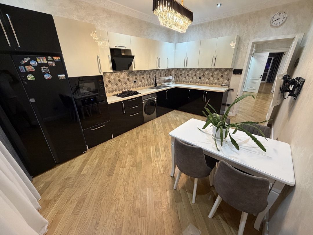 Satılır 3 otaqlı yeni tikili 141 m² — Mənzil, Bakı (12)