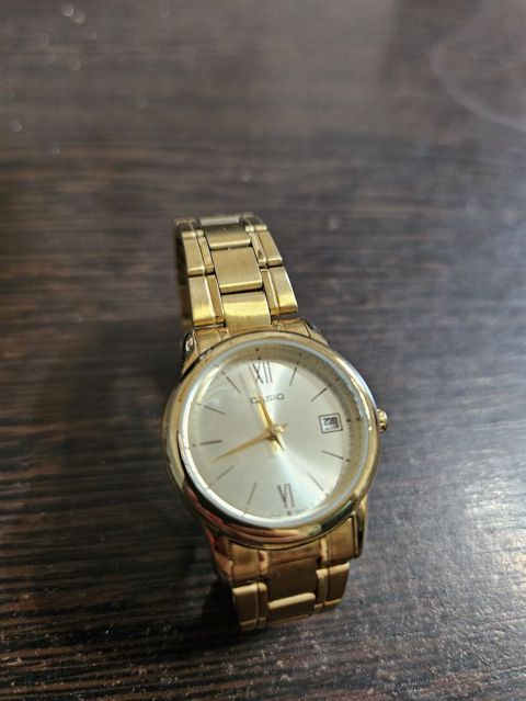 Casio qol saatı – klassik qızılı dizayn - Korpus və qolbaq: metal — Bakı