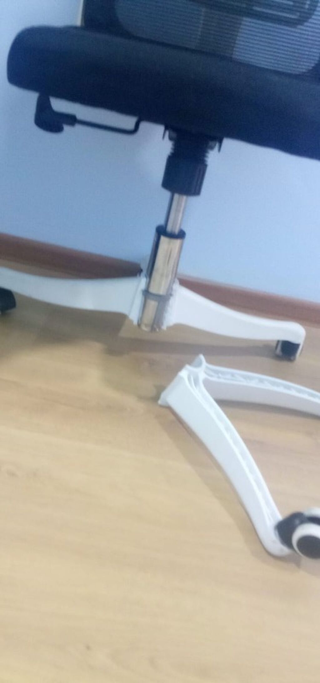 Kreslo temiri ve kowa cekilmesi adres gellem — Ofis mebeli, Bakı (2)