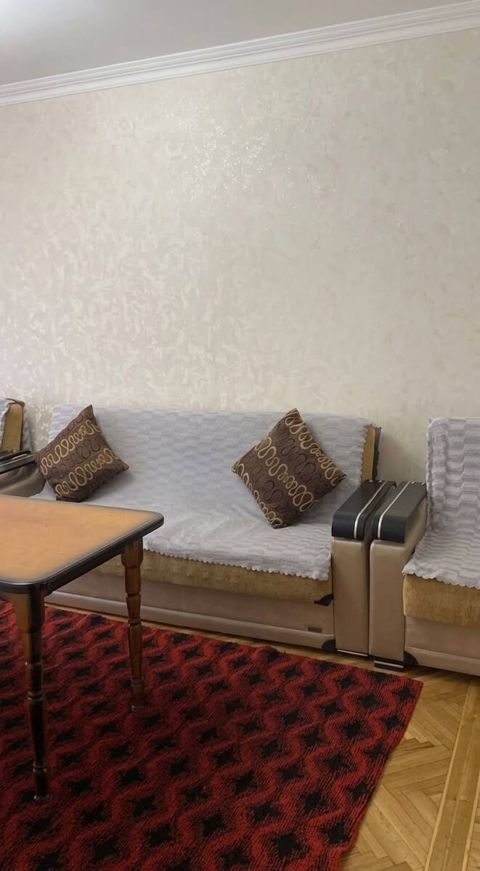 İcarəyə verilir 2 otaqlı köhnə tikili 55 m² — Bakı