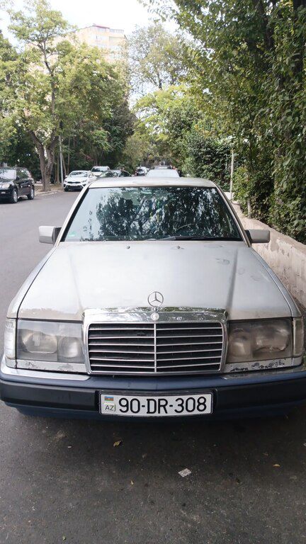 Mercedes 200 E, 2.0 L, 1992 il, 933 000 km — Bakı