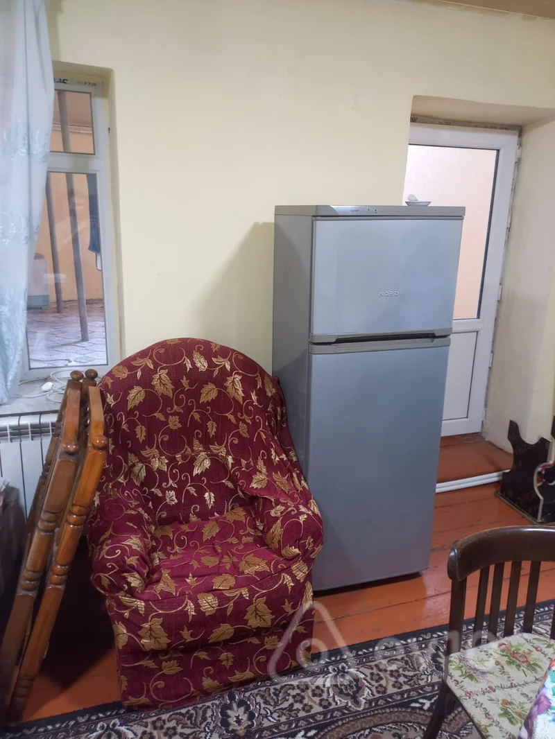 1 otaqlı həyət evi, 16 m², 8 Noyabr metrosu — kirayə — Bakı