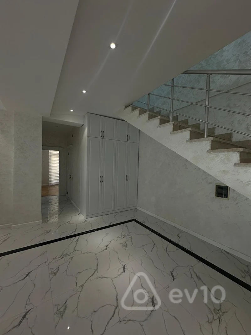 5 otaqlı mənzil, 245 m², Rəşid Behbudov küçəsi — kirayə — Mənzil, Bakı (3)