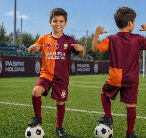 Oğlanlar üçün futbol dəsti eu006 VC_2414983, neylon, 9 yaş, bordo — Bakı