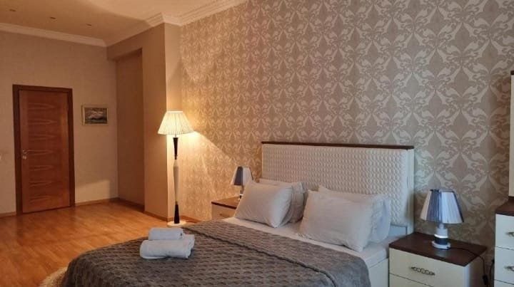3 otaqlı mənzil, 170 m², Sahil metrosu, Torqovaya (Nizami küçəsi), ISR Plaza arxasında., Bakı — Mənzil, Bakı (8)