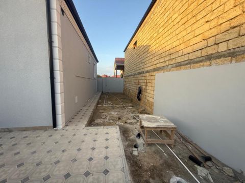 Satılır 4 otaqlı həyət evi/bağ evi 140 m² — Bakı