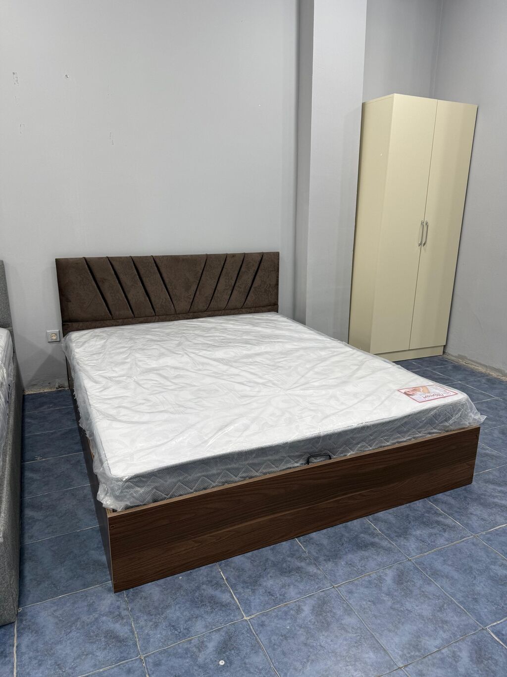 Yataq Dəsti – müasir minimal dizayn Tərkib: - Cüt nəfərlik çarpayı — Yataq otağı mobilya dəstləri, Bakı (2)