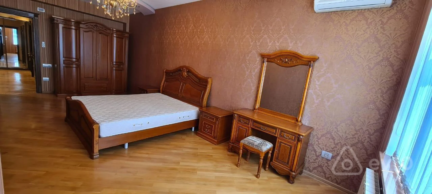 4 otaqlı mənzil, 200 m², Mirəsədulla Mirqasımov küçəsi — kirayə — Mənzil, Bakı (4)