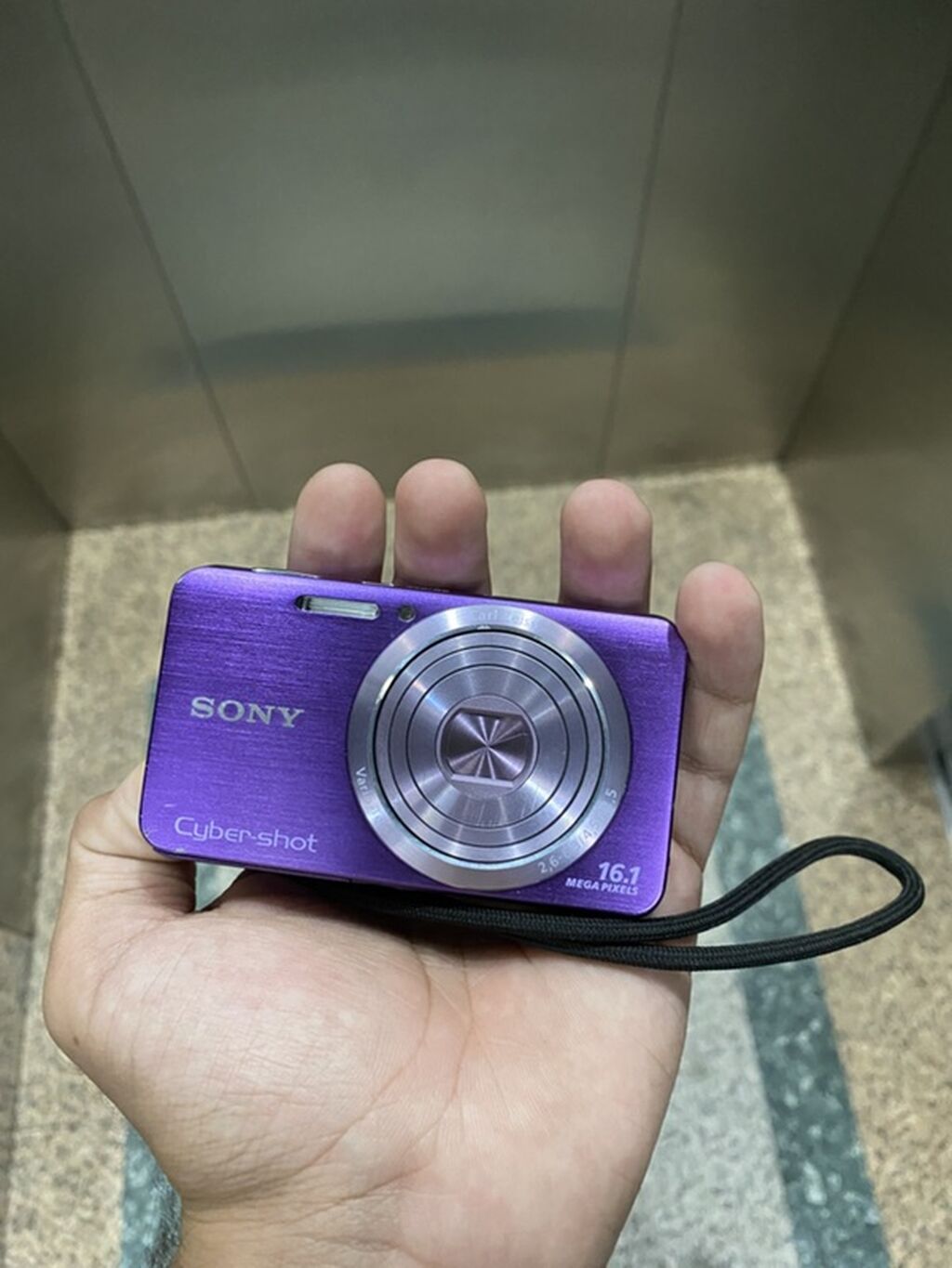 Sony Cyber-shot DSC-W630 rəqəmsal fotoaparat üzərində mikro cızıq var — Fotoaparat, Bakı