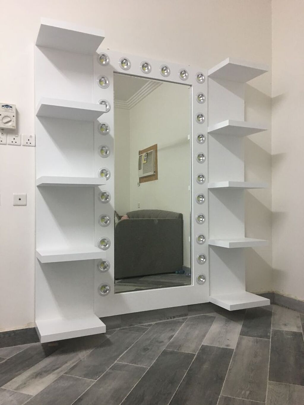 Yeni, Makiyaj üçün masa, Güzgülü — Salon mebeli, Masazır (5)