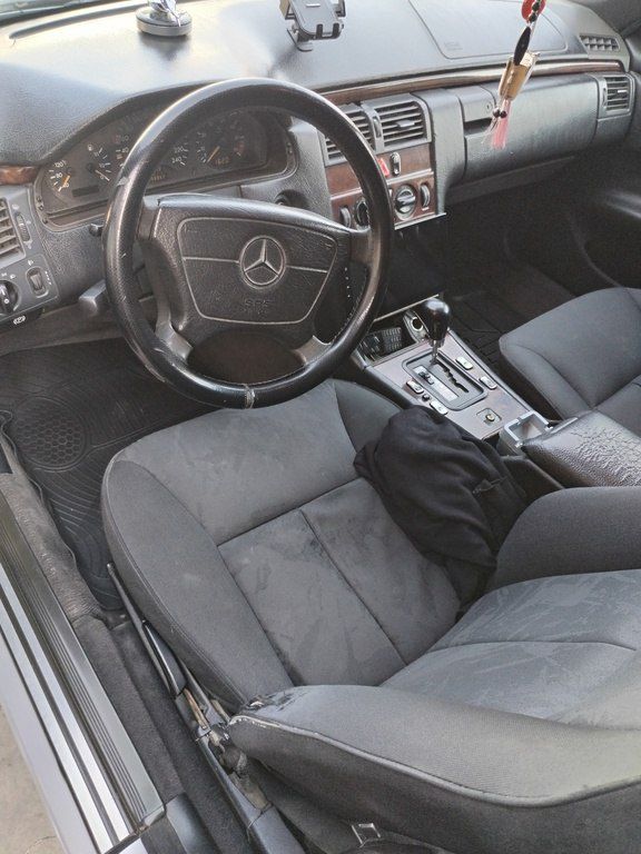 Mercedes E 200, 2.0 L, 1996 il, 595 630 km 90-VZ-168 — Avtomobillər, Şabran (3)