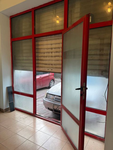Satılır obyekt 35.3 m² — Bakı