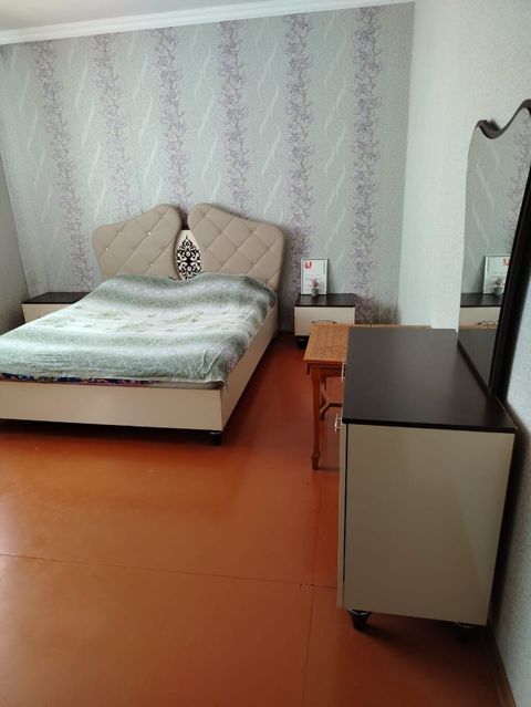 Bağ evi/sahə ilə birlikdə ev - 1 mərtəbəli həyət evi, geniş eyvanlı — Bakı
