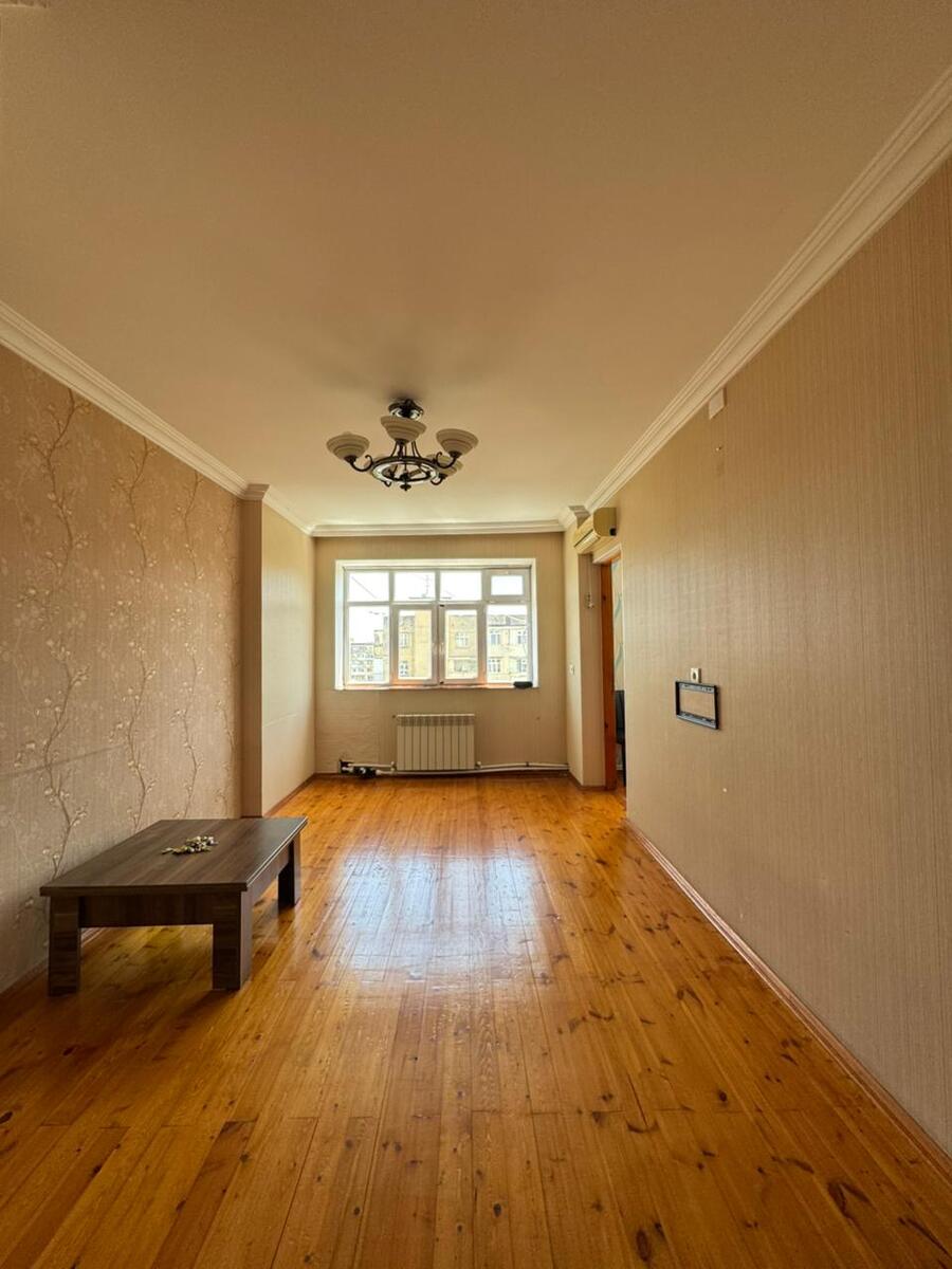 Satılır 4 otaqlı köhnə tikili 75 m² — Mənzil, Bakı