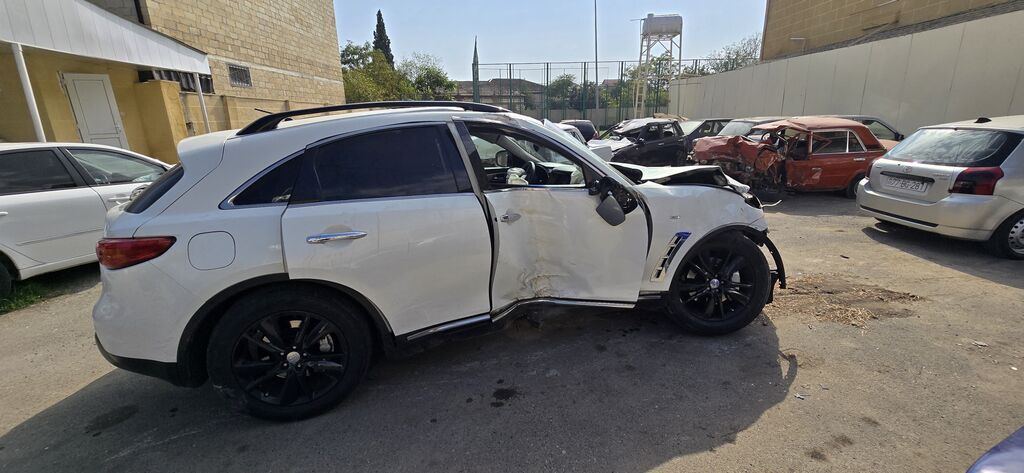 Infiniti FX37: 3.7 l 2011 il 250 km Krossover — Avtomobillər, Ağcabədi (3)